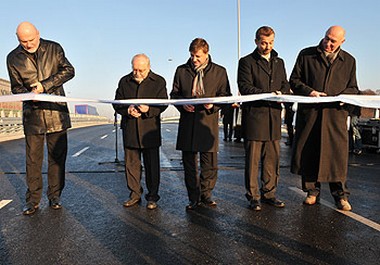 Uroczyste otwarcie zmodernizowanej drogi odbyło się 25 listopada 2011 r. 