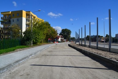 Na ulicy Wybickiego wzmocniono podłoże i przygotowano konstrukcję drogi