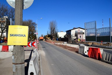 Na ul. Legionów na głębokości 4 metrów drogowcy budują kolektor deszczowy