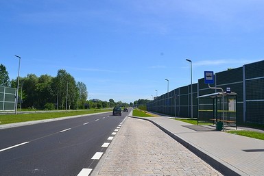 Zatoki autobusowe z wiatami dla pasażerów zapewniają wygodne i bezpieczne  korzystanie z komunikacji miejskiej