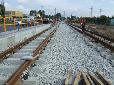 Montaż nowego torowiska tramwajowego przy ul. Skłodowskiej-Curie