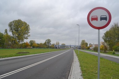 Układ jednojezdniowy na odcinku od ul. Grudziądzkiej do ul. Batorego