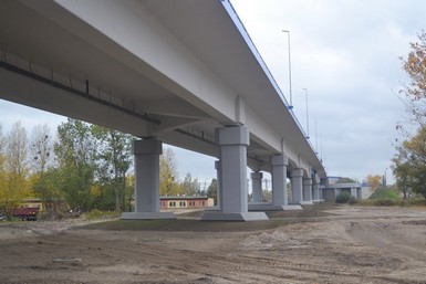 Estakada nad torami kolejowymi i linią tramwajową na ul. Skłodowskiej-Curie