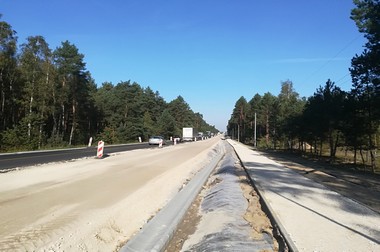 Rowy wyłożone specjalną matą, chroniącą środowisko przed zanieczyszczeniami