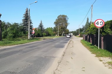 Brak pozostałej infrastruktury drogowej (m.in. drogi rowerowej) stwarza duże zagrożenie bezpieczeństwa wszystkich uczestników ruchu